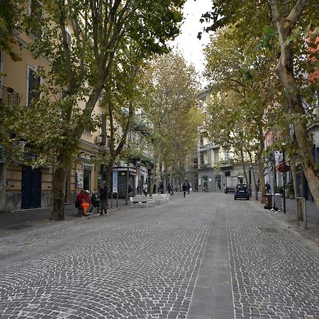 La Piazza Al Vomero Naples Luaran gambar