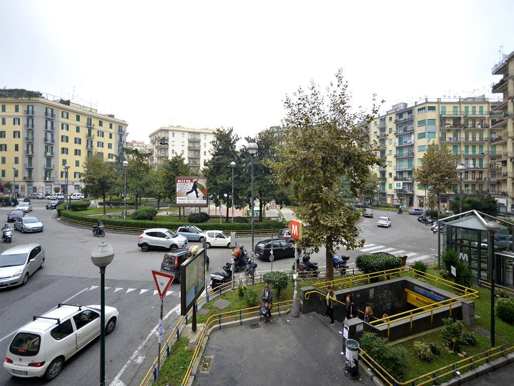 La Piazza Al Vomero Naples Luaran gambar