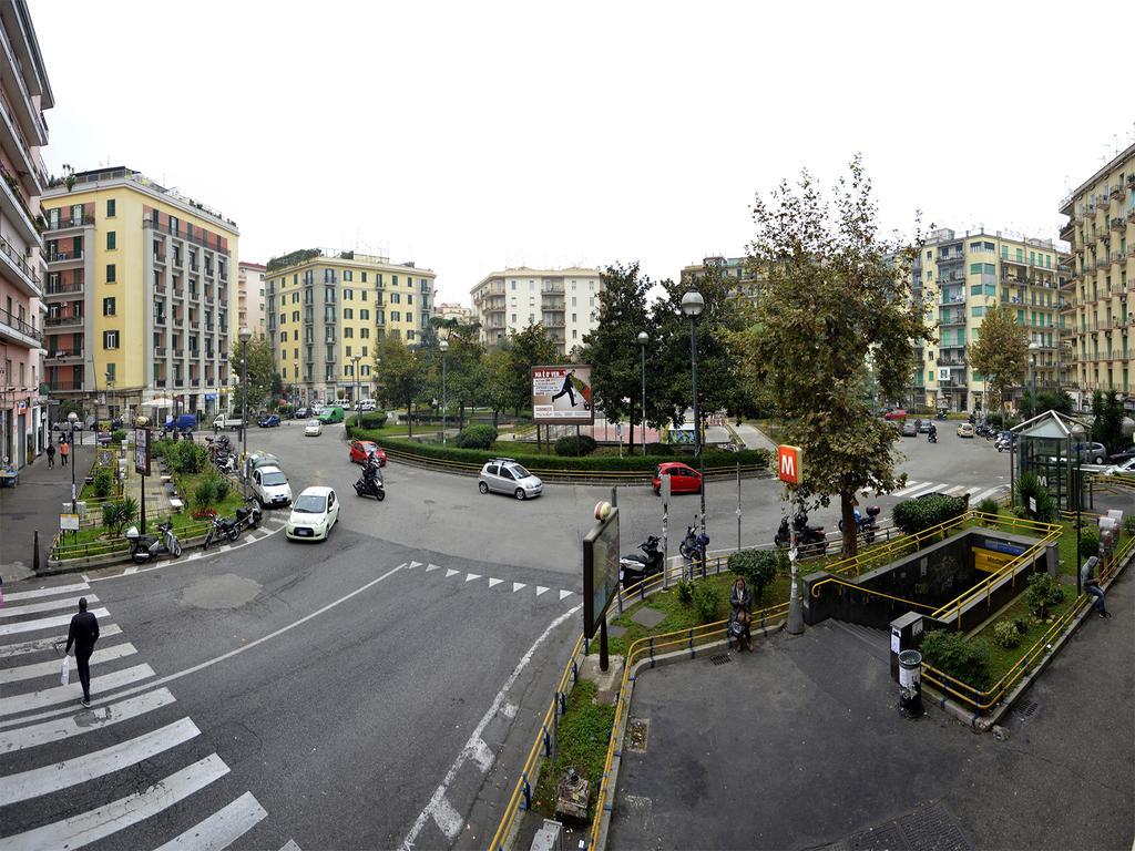 La Piazza Al Vomero Naples Luaran gambar