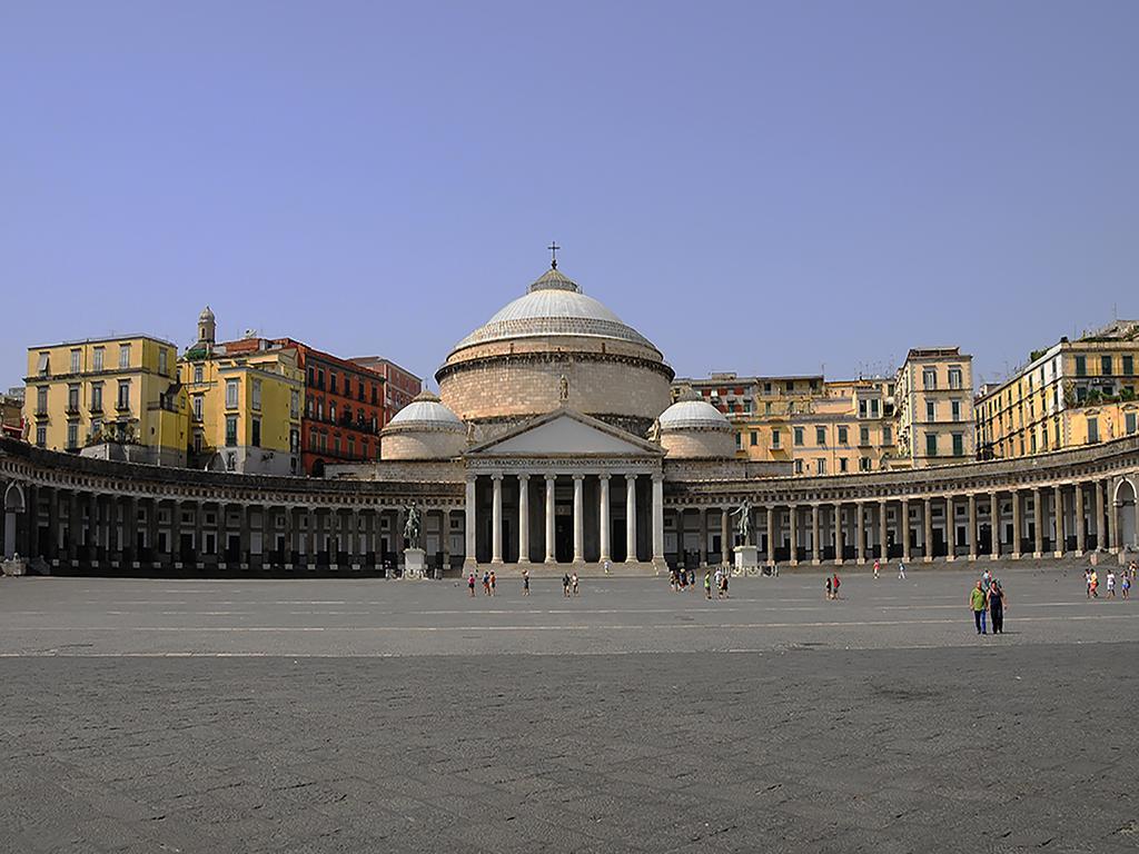 La Piazza Al Vomero Naples Luaran gambar